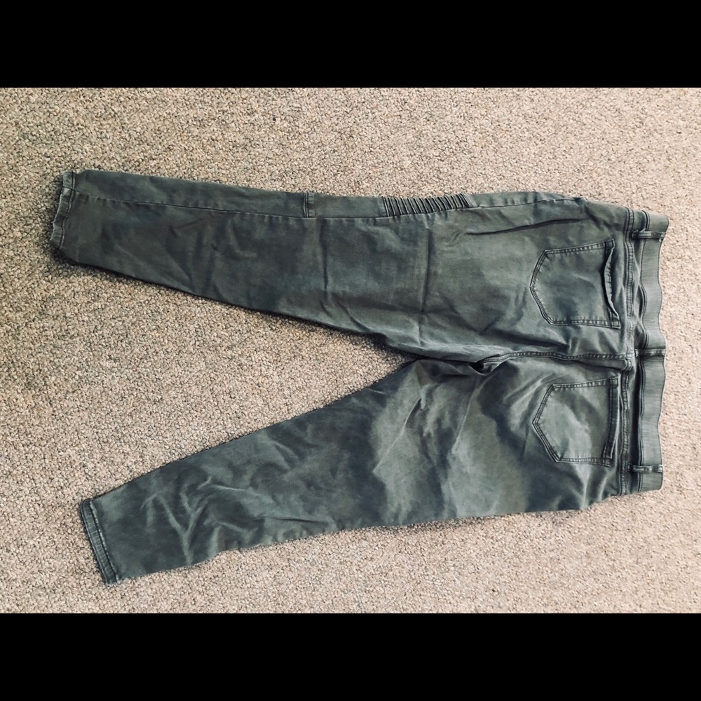 Isabel maternity  size 14 army green pant